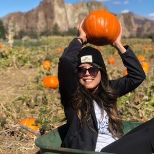 Meet your Posher, Linda